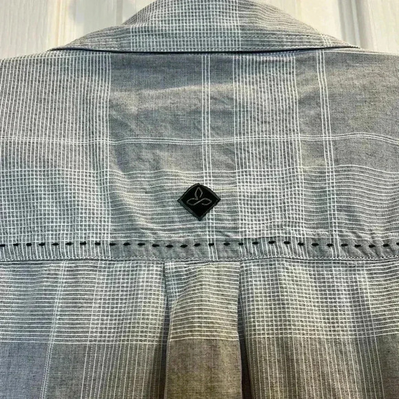 EUC PrAna 100% Organic Cotton Marvin button down short sleeve shirt Light Gray L - Picture 4 of 11